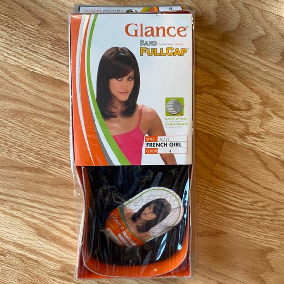 #120 MODEL MODEL GLANCE FULL CAP WIG - Picture 6 of 6